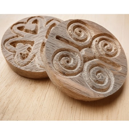 Magnets décoratifs en bois sculpté – Motifs artisanaux naturels | WOULEY