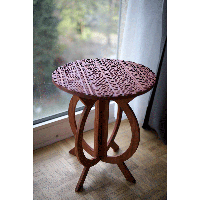 Table d’appoint en bois sculpté – Design artisanal haut de gamme | Wouley