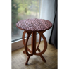 Table d’appoint en bois sculpté – Design artisanal haut de gamme | Wouley