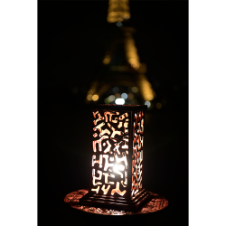 Luminaire décoratif en bois sculpté | Design artisanal